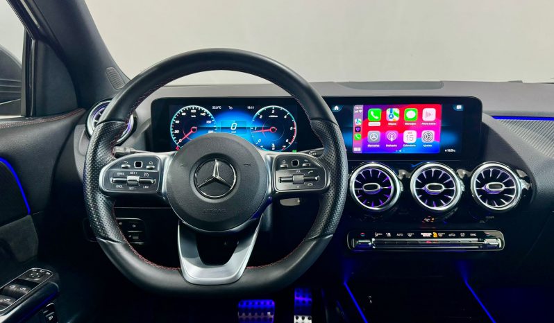 Mercedes Benz / GLA 200D lleno